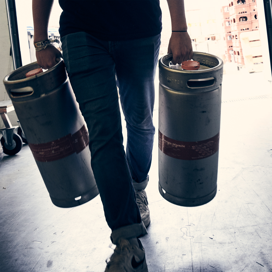 3 Monts fûts de 20 litres magasin Brasserie 3 Monts. Shooting. Plateforme de marque Direction Artistique Création Little Big Idea